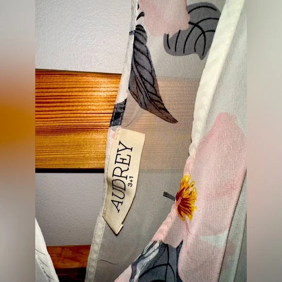 Audrey 3+1 - Picture 2 of 4